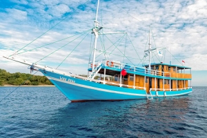 Wae Rebo Phinisi Charter Boat