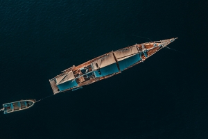 Aquamarine Luxury Phinisi Yacht Charter